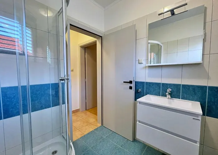 Neptun 3*